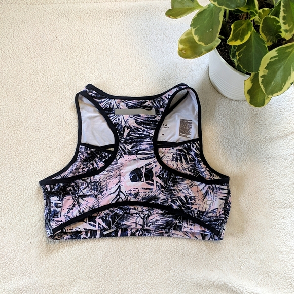 GapFit Peek-a-boo Sports Bra in true indigo size medium - Picture 2 of 5